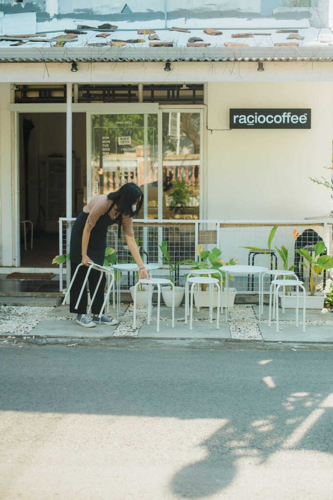 01798233 9153 4EA0 BA5D 54F33265601B